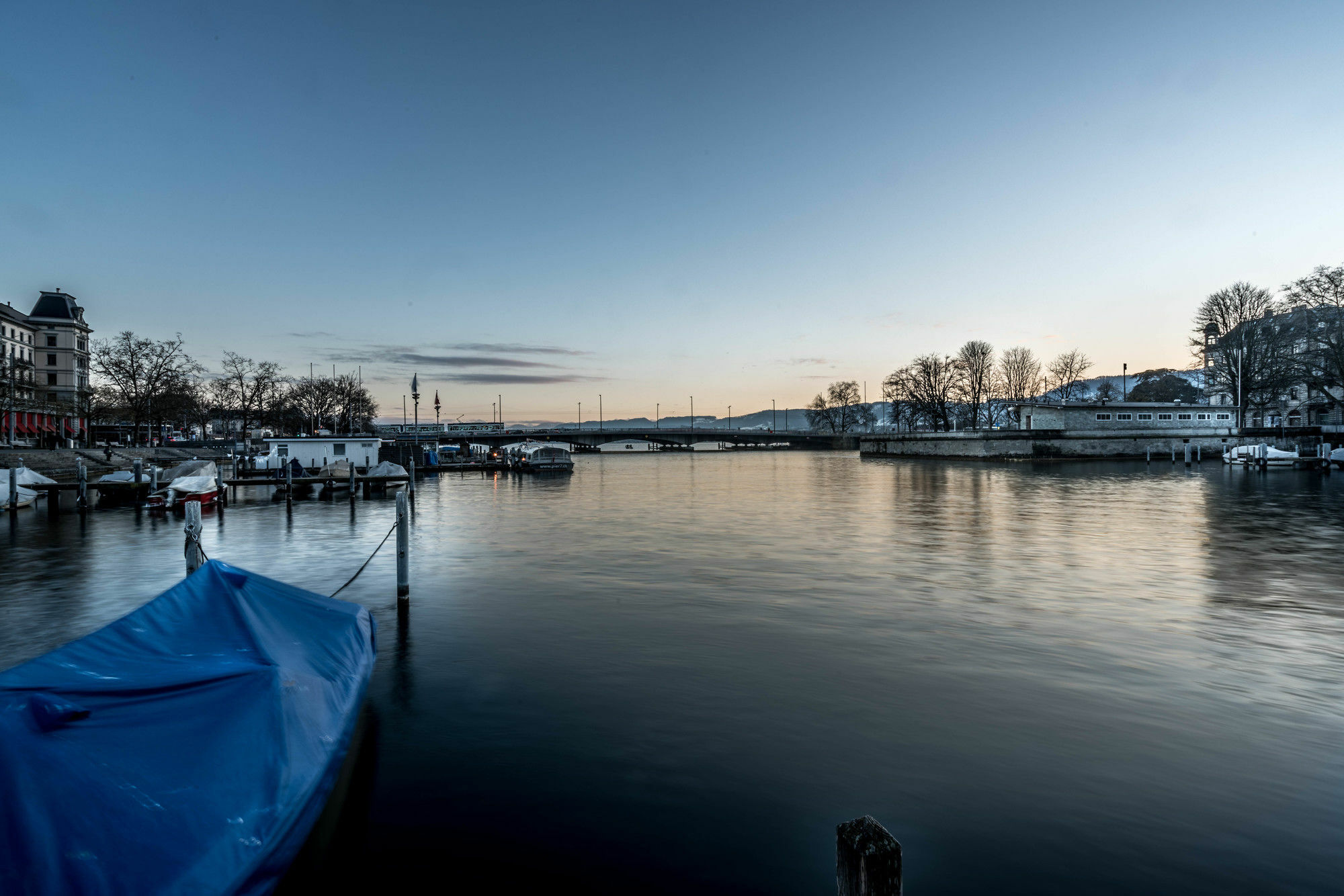 Lake Side Location Bellevue Zúrich Exterior foto